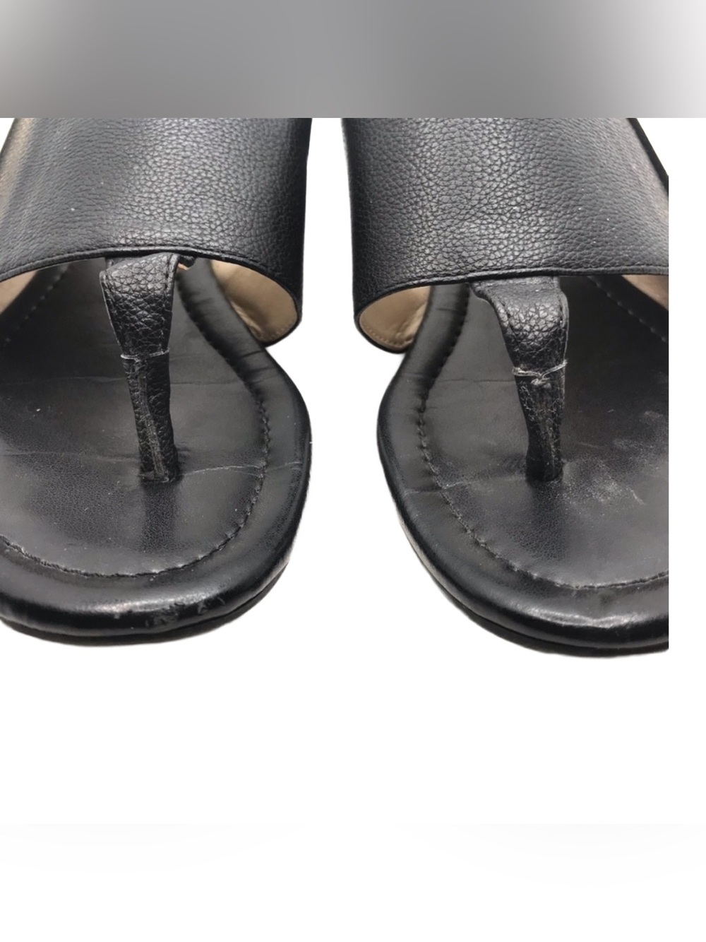 CALVIN KLEIN "BEHATI" BLACK PEBBLED LEATHER W/GOLD SIGNATURE PLATE SANDALS (6) - Picture 10 of 12